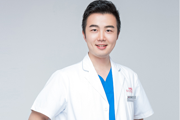 胡藝覺(長沙雅美醫療美容醫院整形外科主任) 胡藝覺(長沙雅美醫療美容醫院整形外科主任)