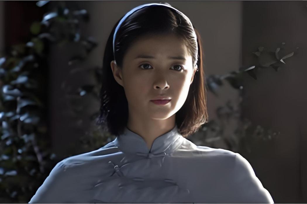 鄭秀雲(《紅槐花》中的角色,由蔣欣飾演) 鄭秀雲(《紅槐花》中的角色,由蔣欣飾演)
