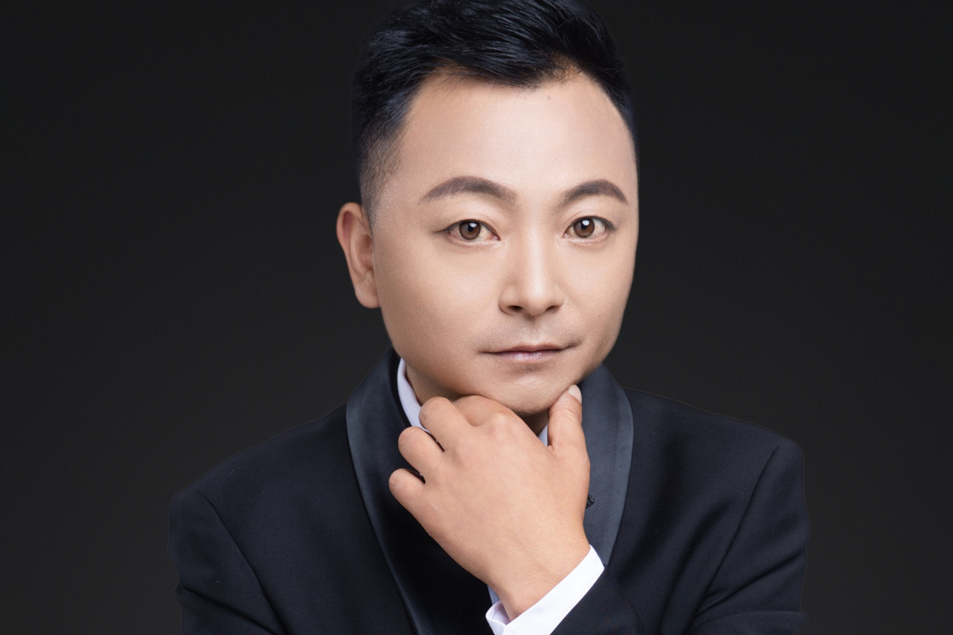 王成(中國內地男演員、編劇、導演) 王成(中國內地男演員、編劇、導演)