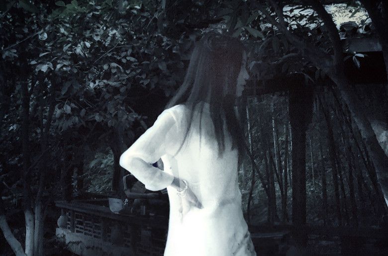 白衣女鬼 白衣女鬼