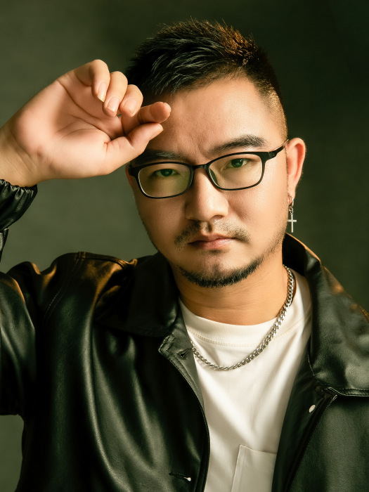 盧長春(中國內地音樂製作人、歌手) 盧長春(中國內地音樂製作人、歌手)