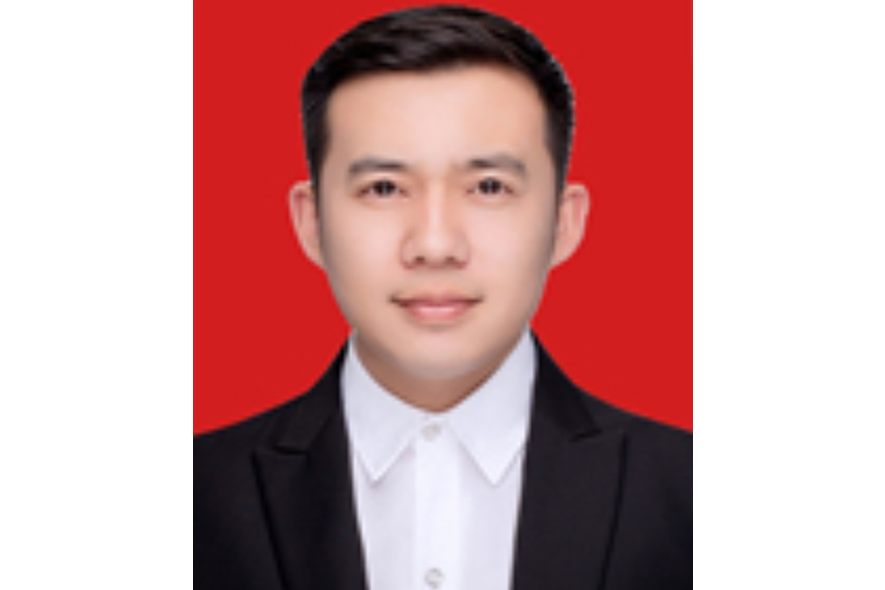 王辰(鄂爾多斯市東勝區交通街道紀工委幹部) 王辰(鄂爾多斯市東勝區交通街道紀工委幹部)