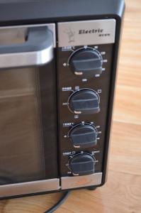 長帝行業首款3.5版電烤箱CKTF-32GS-薩拉米什錦披薩