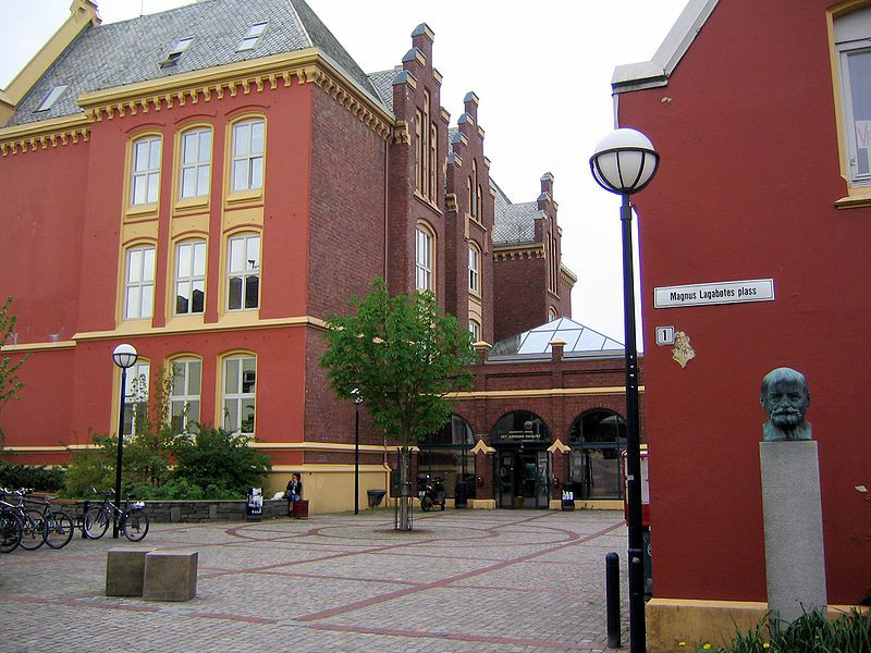 卑爾根大學法學院