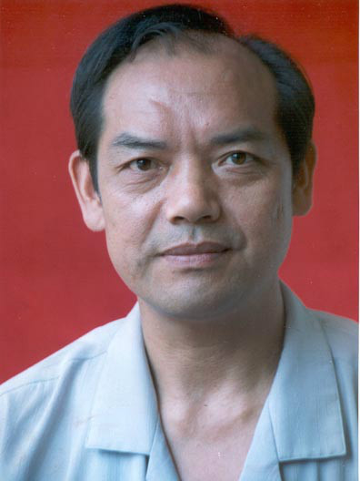 左自治 左自治