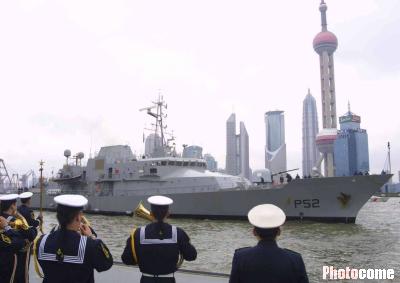 “尼亞姆”號抵達上海