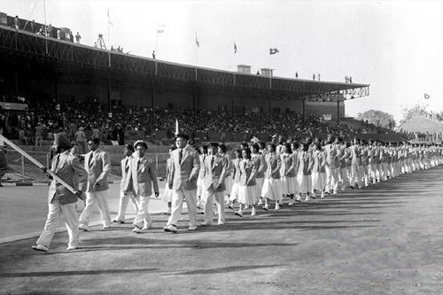 印度代表團在第1屆亞運會開幕式上入場