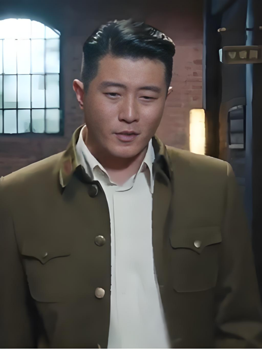 劉家駿(《信仰》中的虛構角色,由秦伯坤飾演。) 劉家駿(《信仰》中的虛構角色,由秦伯坤飾演。)
