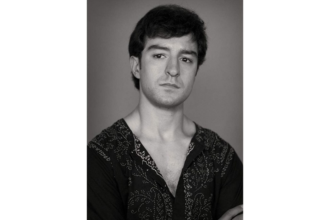 朱利安·費羅(Julian Ferro) 朱利安·費羅(Julian Ferro)