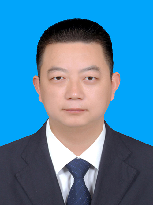 劉松(貴州省銅仁市石阡縣人大常委會黨組成員、副主任,龍塘鎮黨委書記) 劉松(貴州省銅仁市石阡縣人大常委會黨組成員、副主任,龍塘鎮黨委書記)