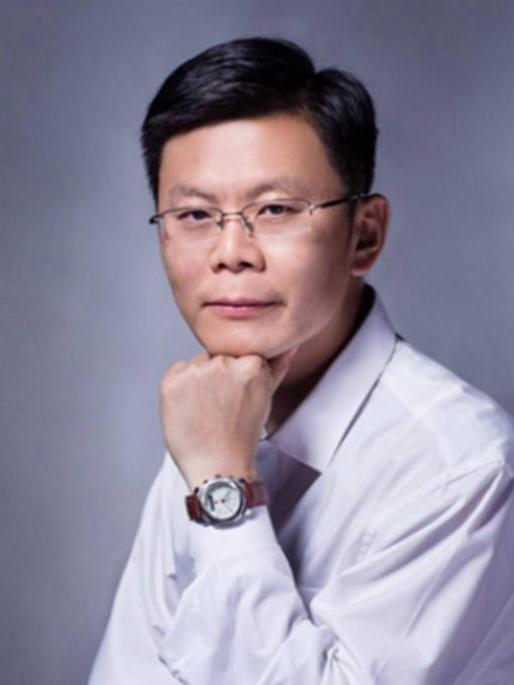 劉耀輝(青島科技大學傳媒學院院長,學術委員會主任) 劉耀輝(青島科技大學傳媒學院院長,學術委員會主任)