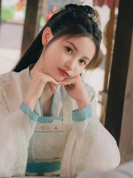 小藍(仙俠網劇《藏藥令》中的角色) 小藍(仙俠網劇《藏藥令》中的角色)