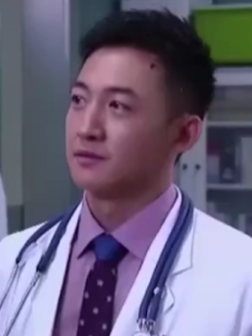 王博(青春醫療職業劇《青年醫生》中的角色) 王博(青春醫療職業劇《青年醫生》中的角色)