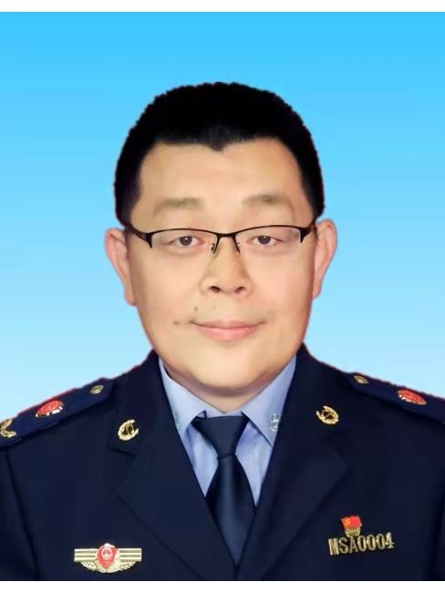 王立波(山東省煙臺市招遠市市場監督管理局黨組成員、一級主辦) 王立波(山東省煙臺市招遠市市場監督管理局黨組成員、一級主辦)