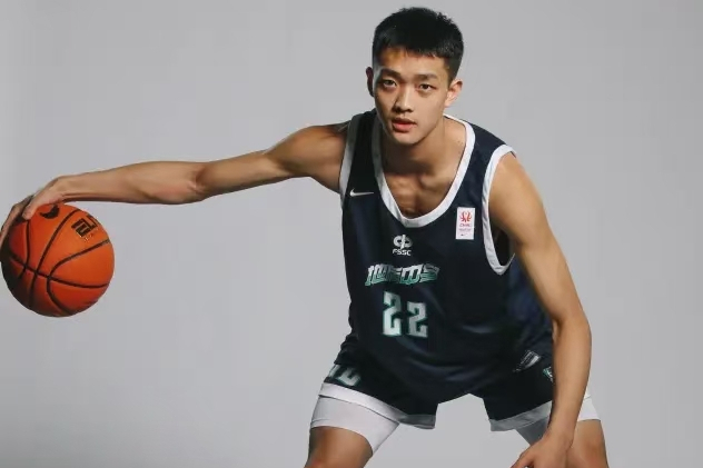 鄒宇航(中國籃球運動員) 鄒宇航(中國籃球運動員)