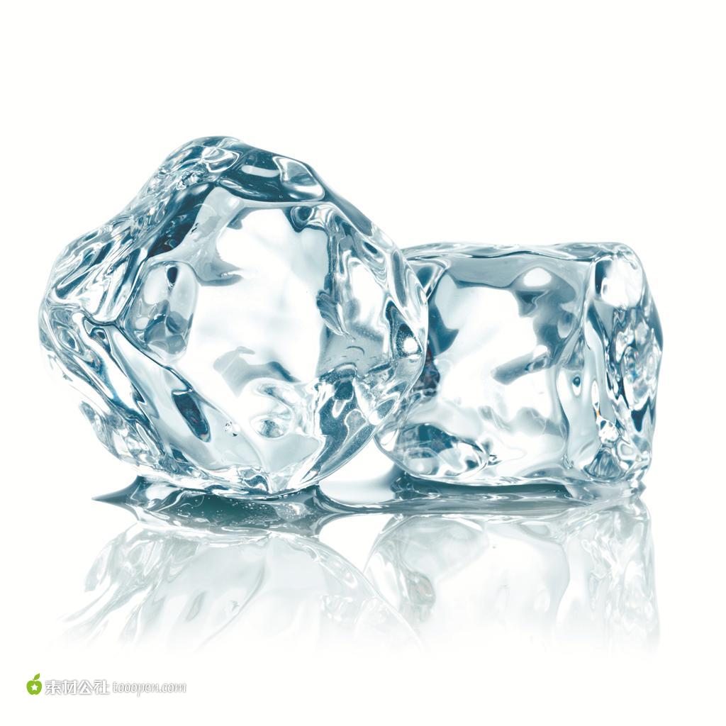 冰塊(將液體水冰凍後製成的固體水)