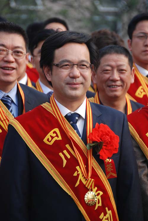 2010年4月周定文當選四川省勞動模範
