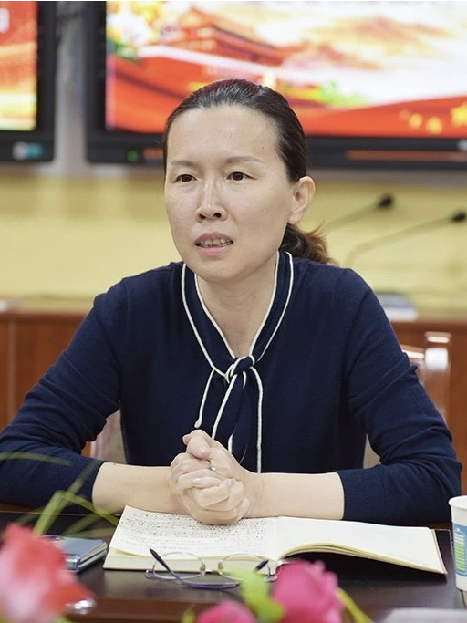 王琳琳(天津市第二十五中學副校長,甘肅省環縣第一中學黨總支副書記、校長) 王琳琳(天津市第二十五中學副校長,甘肅省環縣第一中學黨總支副書記、校長)