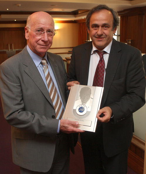 查爾頓爵士獲頒2008年歐足聯主席獎
