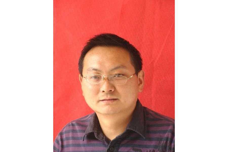 劉山(河南省南陽市西峽縣民政局副科級幹部) 劉山(河南省南陽市西峽縣民政局副科級幹部)