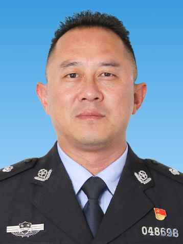 周明(雲南省昆明市五華區委常委、區委政法委書記) 周明(雲南省昆明市五華區委常委、區委政法委書記)