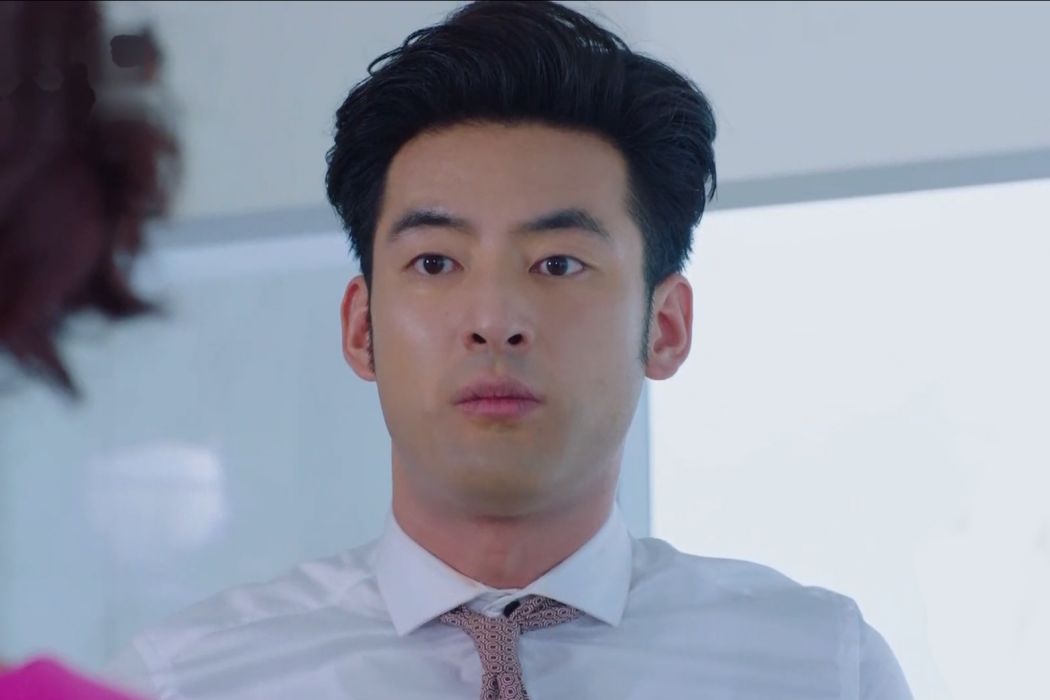 向東(都市情感劇《盲約》中的角色) 向東(都市情感劇《盲約》中的角色)