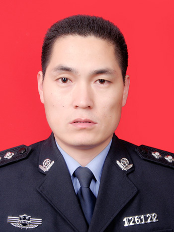李虎(甘肅省隴南市徽縣公安局黨委委員、副局長) 李虎(甘肅省隴南市徽縣公安局黨委委員、副局長)