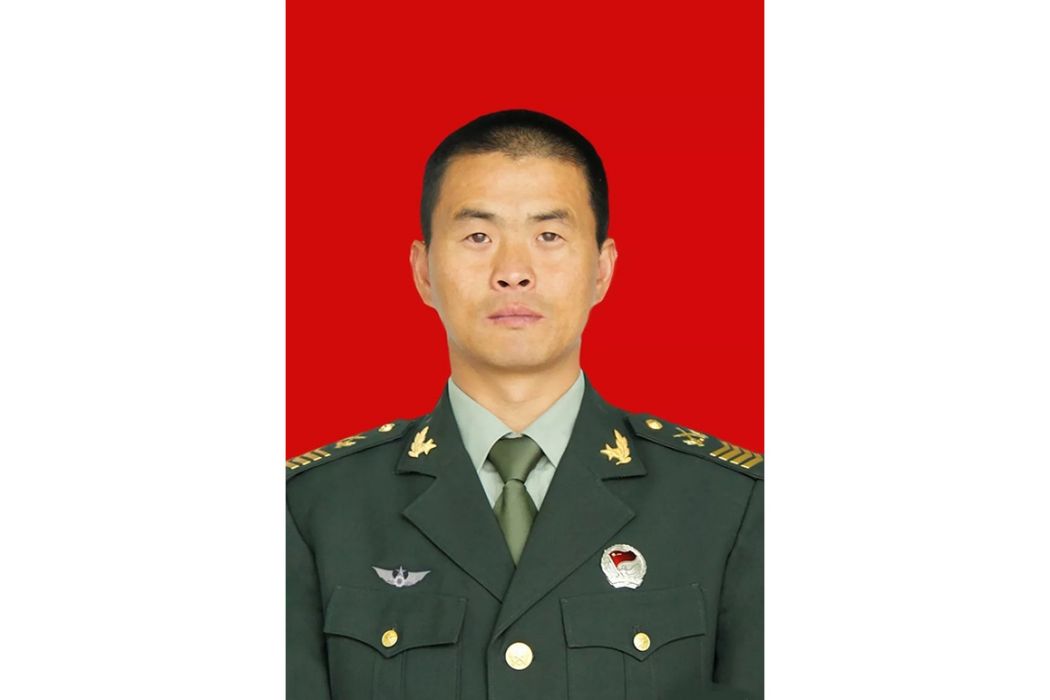 劉茂(西藏軍區某電子對抗旅教導隊區隊長兼教員) 劉茂(西藏軍區某電子對抗旅教導隊區隊長兼教員)