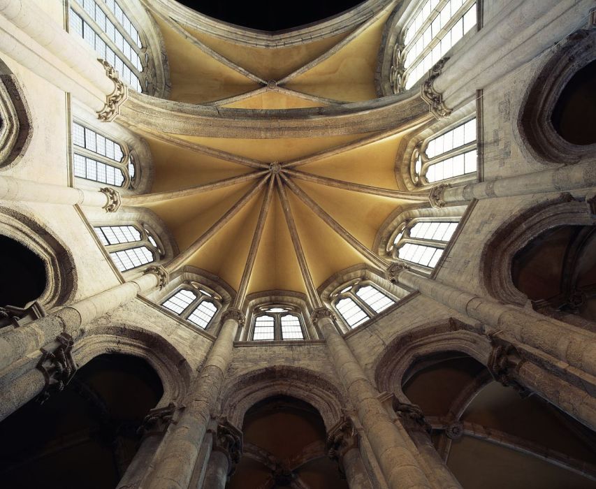 哥特國際式教堂的扇形拱頂