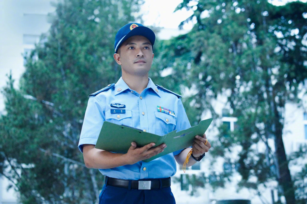 豐雷(軍旅劇《勇敢的翅膀》中的角色) 豐雷(軍旅劇《勇敢的翅膀》中的角色)