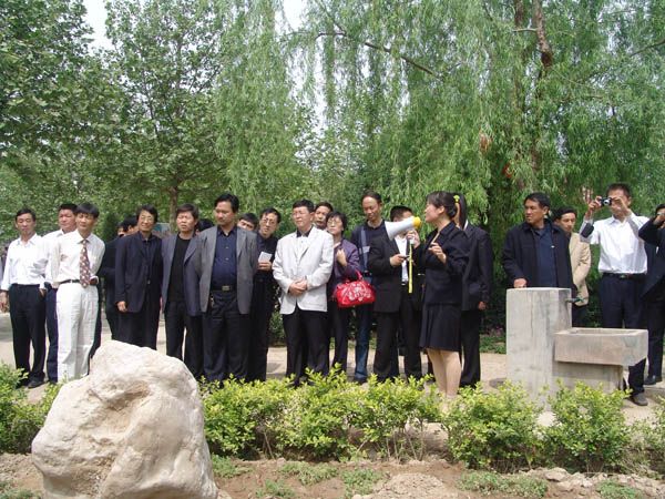 王橋中學(江西省東鄉縣一所普通的農村中學) 王橋中學(江西省東鄉縣一所普通的農村中學)