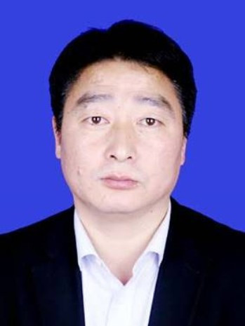 吳峰(安徽省毫州市譙城區委教育工委委員、副局長) 吳峰(安徽省毫州市譙城區委教育工委委員、副局長)