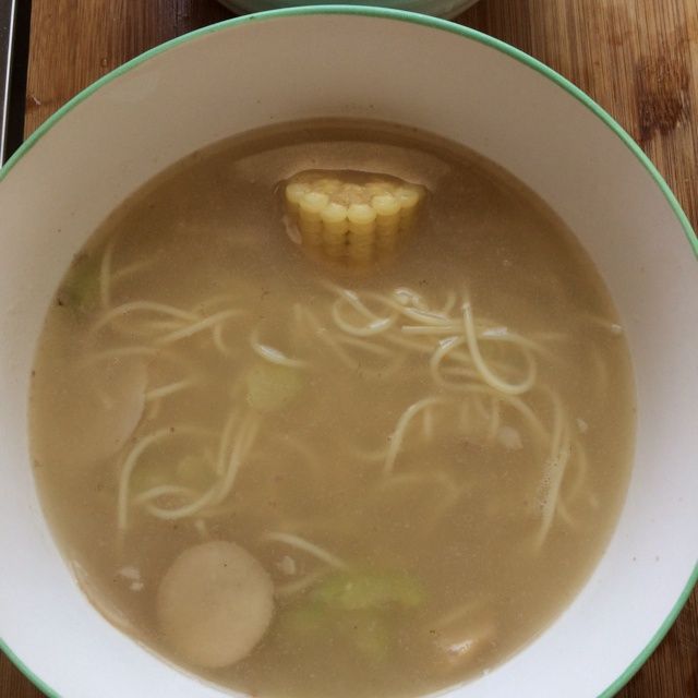 肉湯掛麵 肉湯掛麵