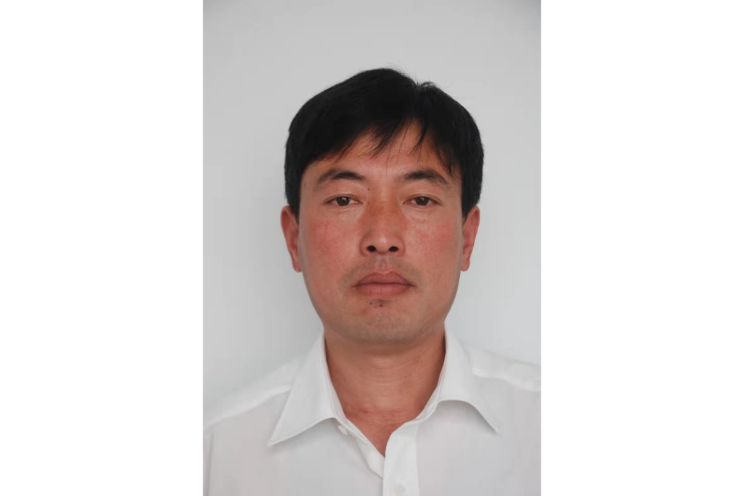 王銀華(山東省濱州市霑化區退役軍人事務局黨組成員、四級主任科員) 王銀華(山東省濱州市霑化區退役軍人事務局黨組成員、四級主任科員)