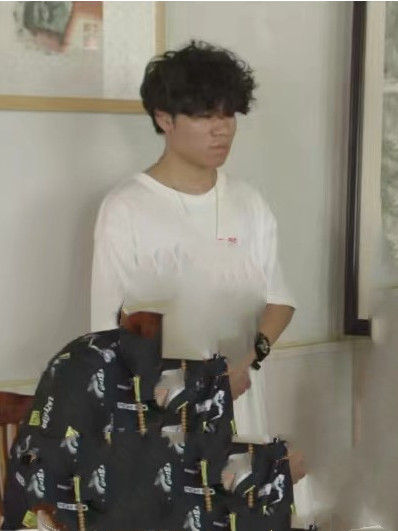 胡弘朝