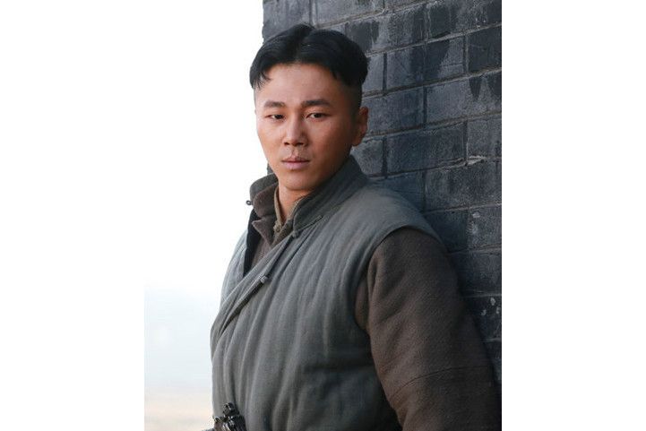 小四川(電視劇《鐵血戰狼》中的虛構角色) 小四川(電視劇《鐵血戰狼》中的虛構角色)