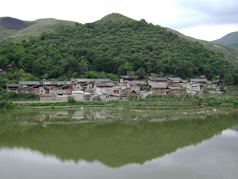 攏拱村 攏拱村