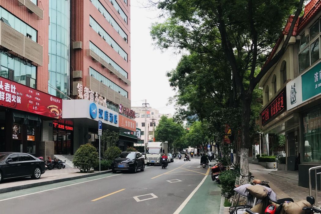 佛山街(中國山東省濟南市歷下區境內道路) 佛山街(中國山東省濟南市歷下區境內道路)
