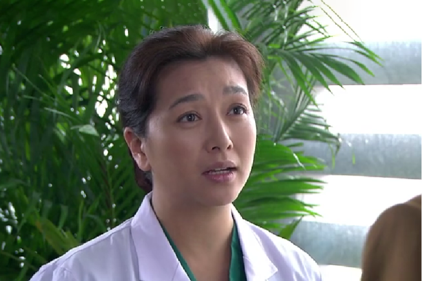 鄭潔(家庭情感劇《人到四十》中的角色) 鄭潔(家庭情感劇《人到四十》中的角色)