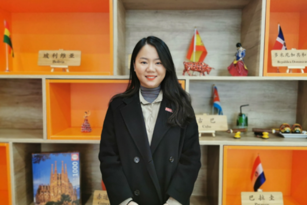 楊茜(西安翻譯學院歐亞語言文化學院教師) 楊茜(西安翻譯學院歐亞語言文化學院教師)