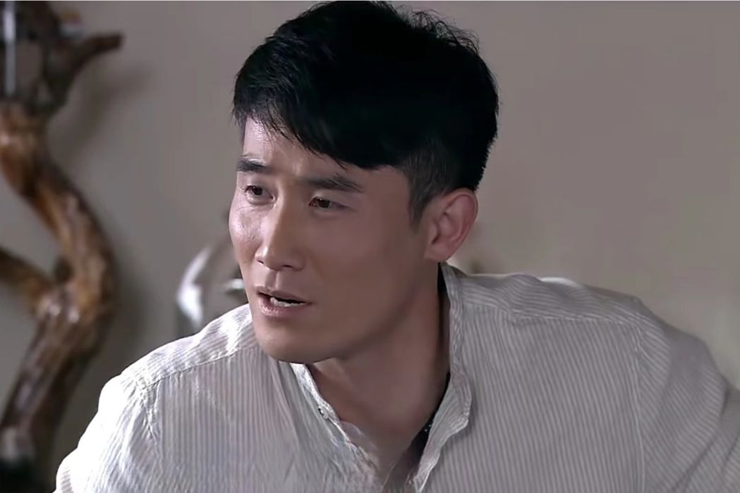左輝(《絕愛》中的角色) 左輝(《絕愛》中的角色)