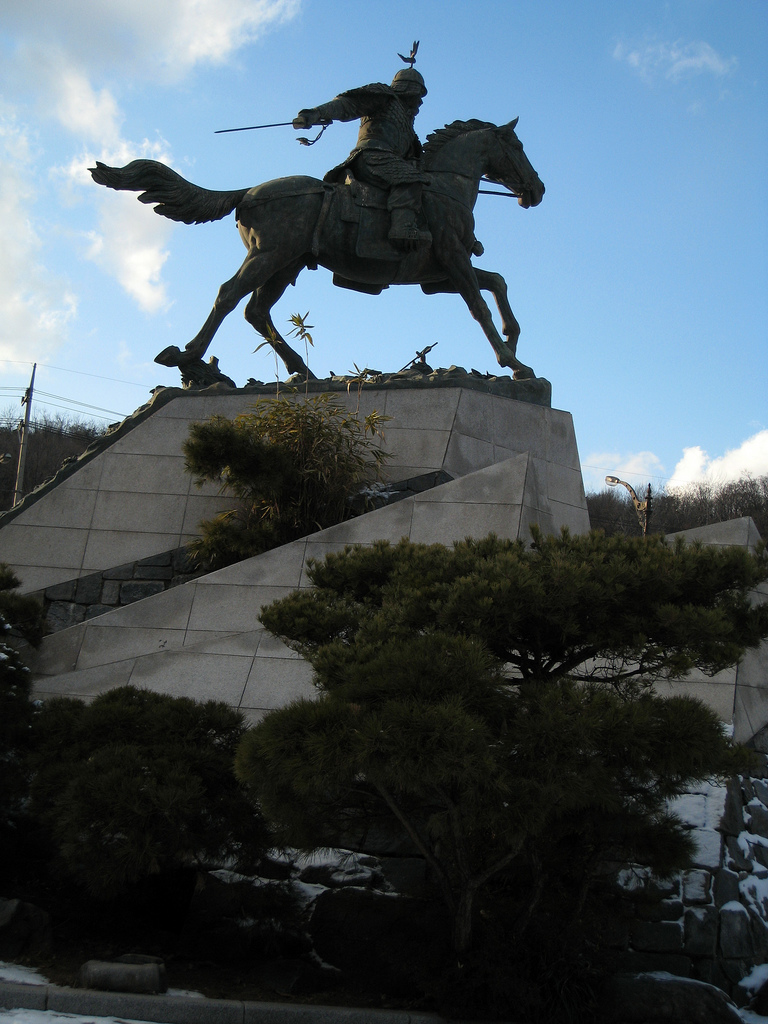 首爾落星垈公園的姜邯贊雕像
