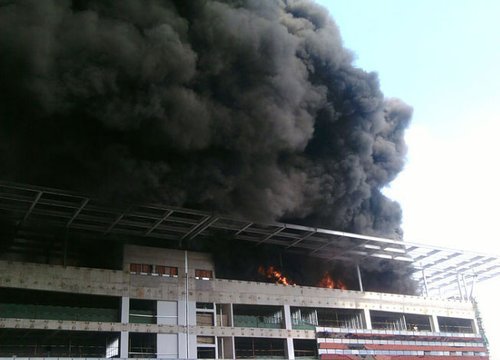 上海捲菸廠火災事故導致濃煙滾滾