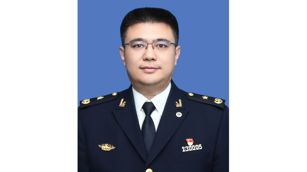劉皓(黑龍江海事局黨組成員、副局長,新聞發言人) 劉皓(黑龍江海事局黨組成員、副局長,新聞發言人)