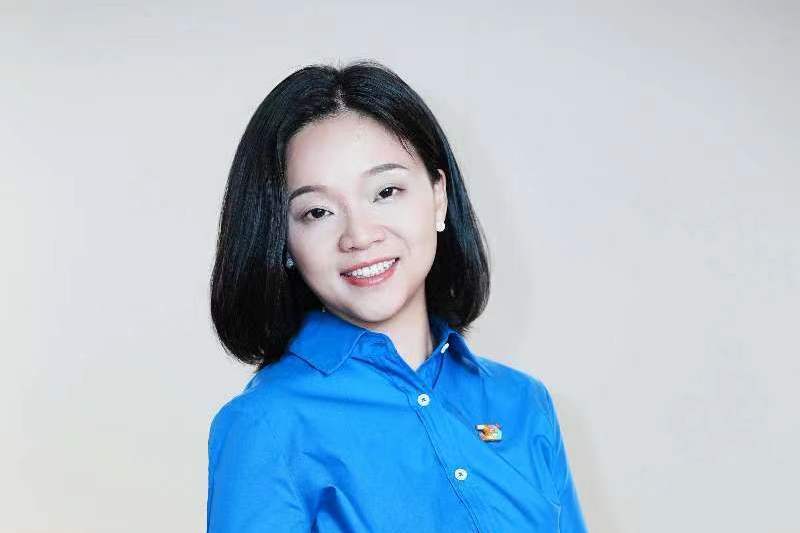 陳嬌(廣東省政協常委、佳都集團聯席董事長兼執行總裁) 陳嬌(廣東省政協常委、佳都集團聯席董事長兼執行總裁)