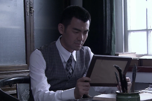 周長(《戰雷神》中的角色,由張益群飾演) 周長(《戰雷神》中的角色,由張益群飾演)