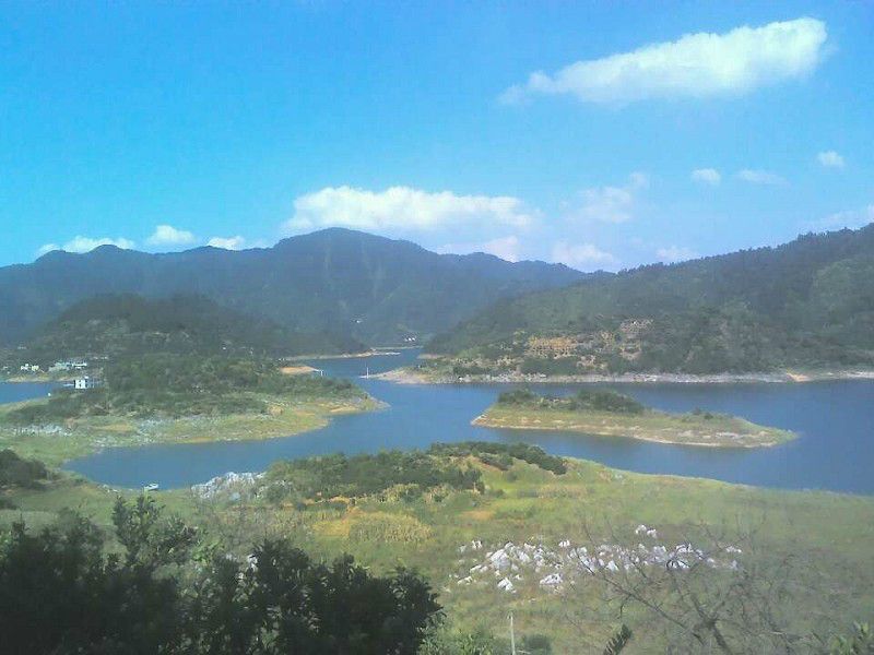 上堡村(湖南省郴州市資興市清江鄉下轄村) 上堡村(湖南省郴州市資興市清江鄉下轄村)