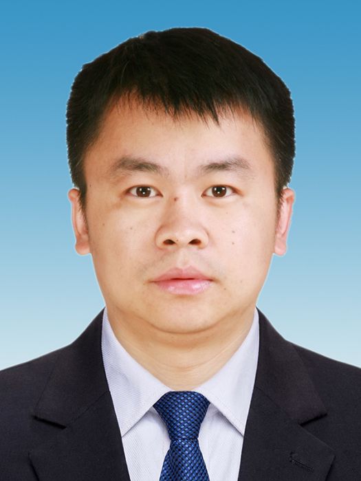 陳凌雲(貴州省黔西南布依族苗族自治州望謨縣政協副主席,樂元鎮黨委書記、人武部教導員) 陳凌雲(貴州省黔西南布依族苗族自治州望謨縣政協副主席,樂元鎮黨委書記、人武部教導員)