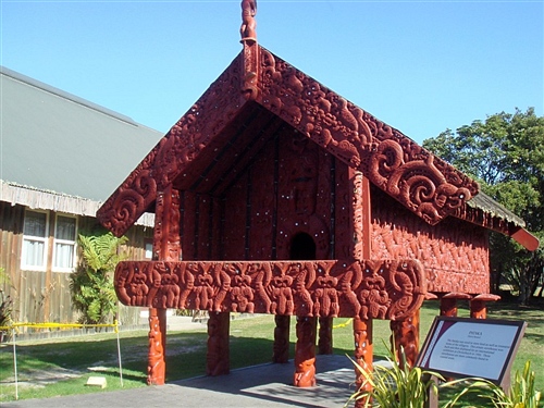 毛利人的獨特木雕——冰櫃