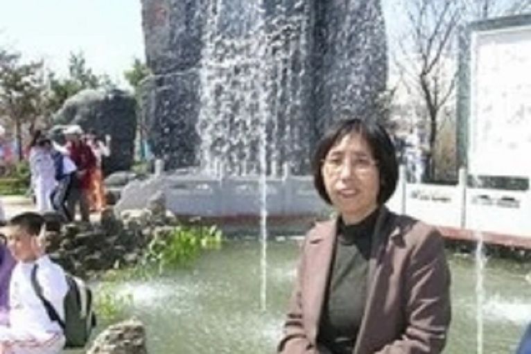 劉玉岩(遼陽職業技術學院師範教育系教授) 劉玉岩(遼陽職業技術學院師範教育系教授)